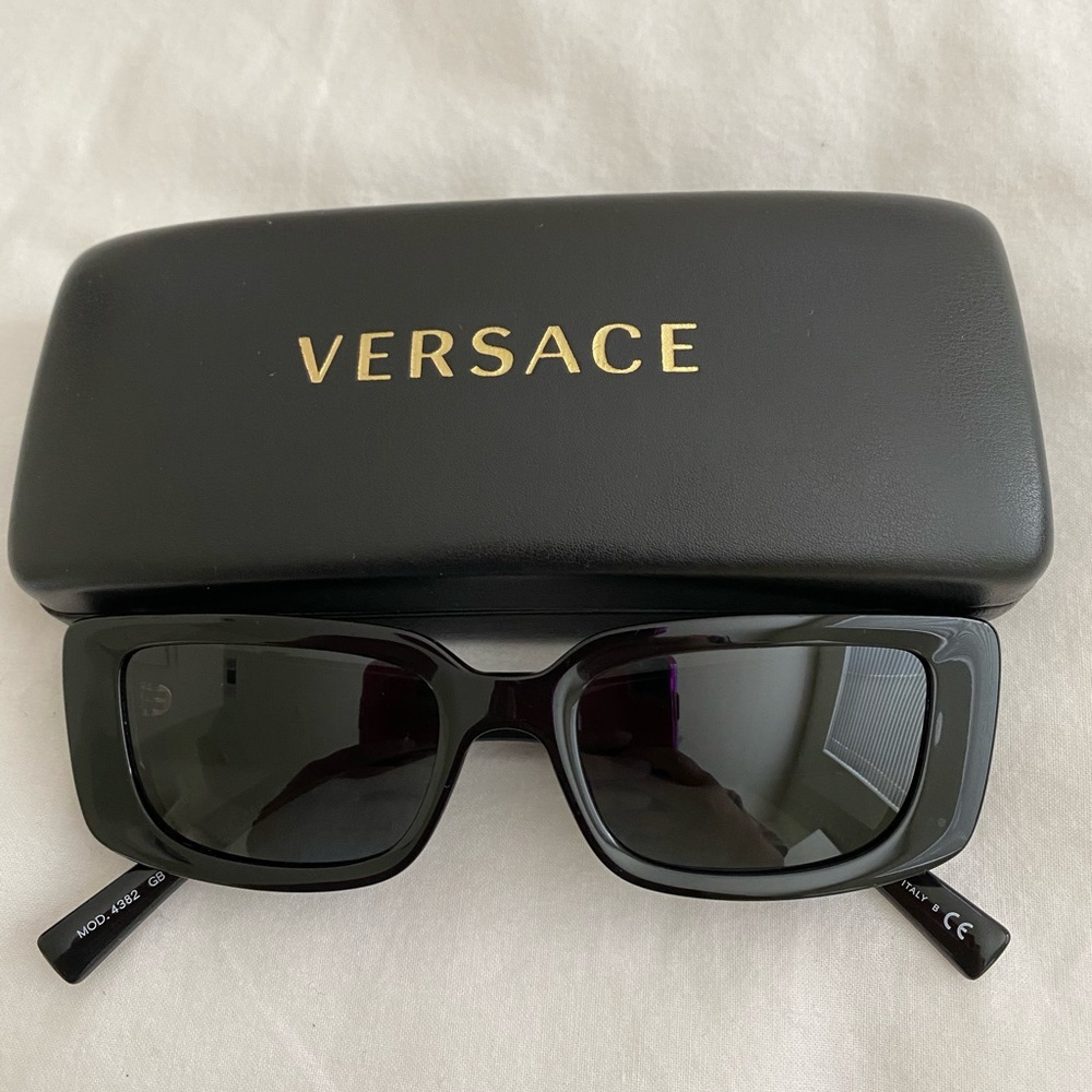 VERSACE Cat Eye Sunglasses